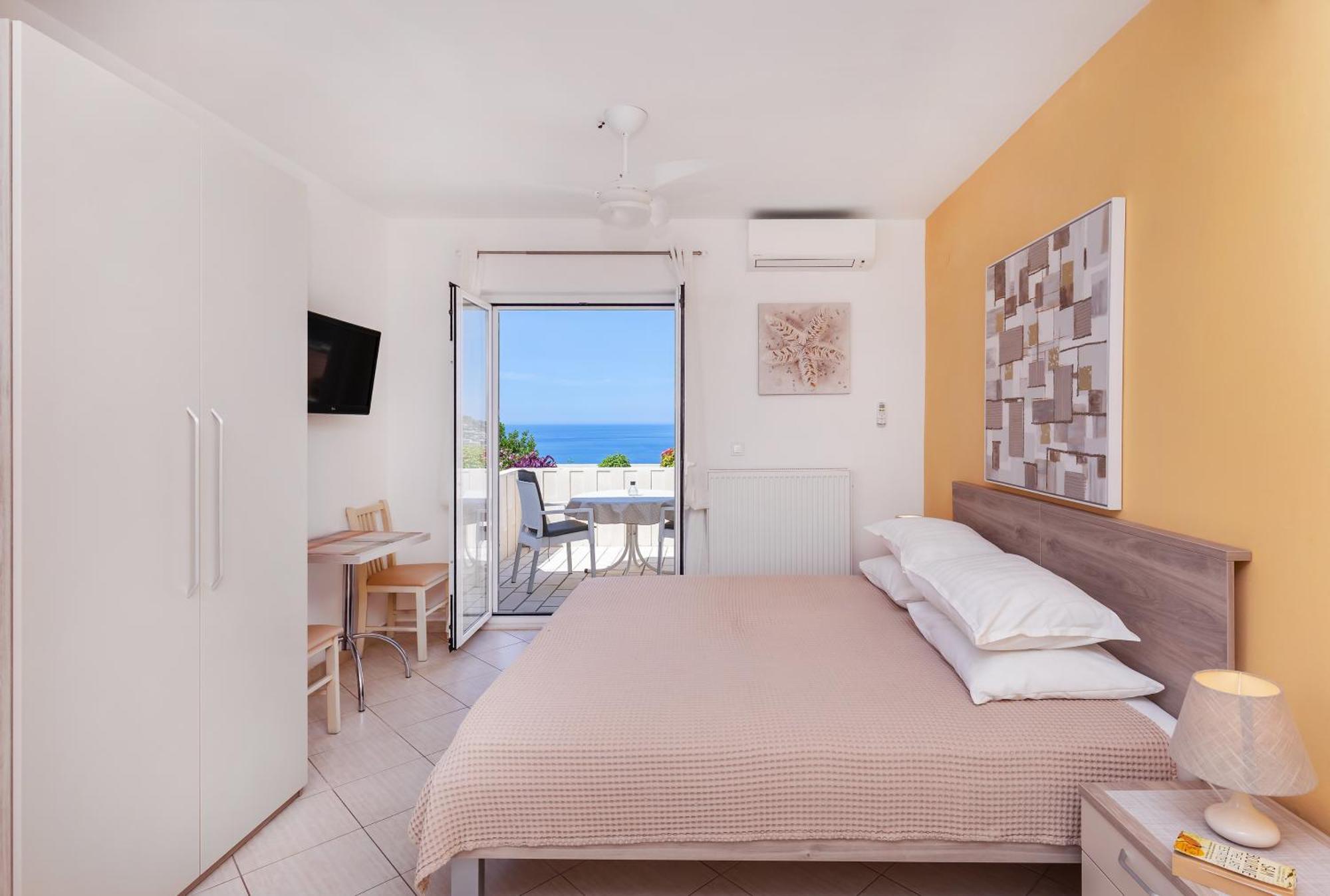 Apartments Mirela 米利尼 外观 照片