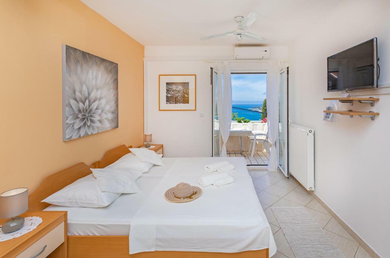 Apartments Mirela 米利尼 外观 照片