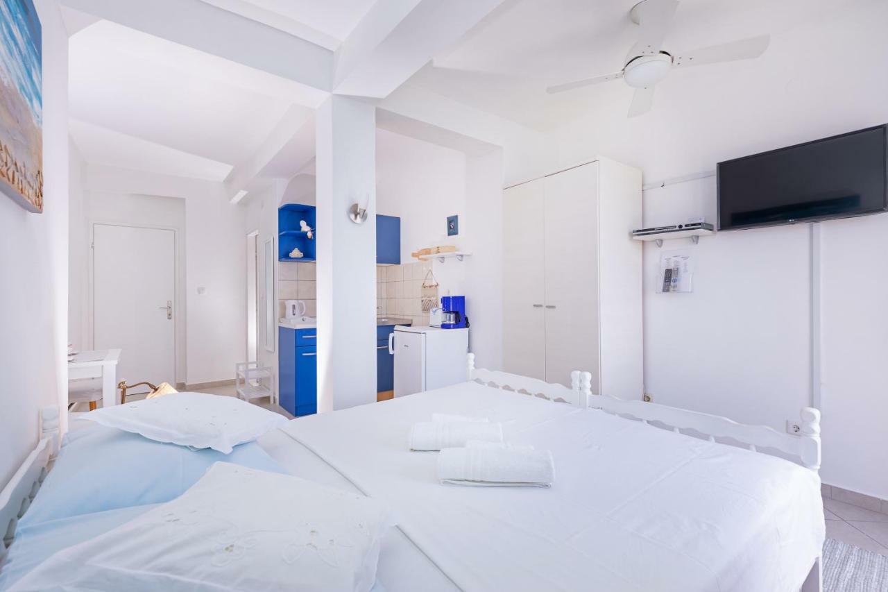 Apartments Mirela 米利尼 外观 照片
