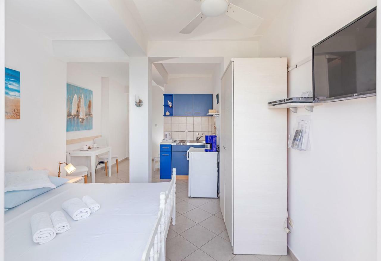 Apartments Mirela 米利尼 外观 照片